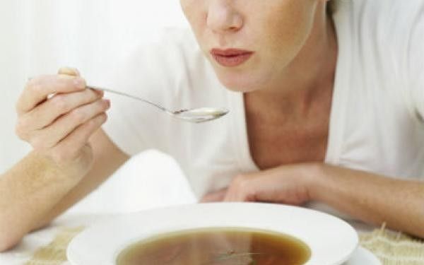 عادة نهانا عنها النبي ﷺ أثناء الأكل يمارسها الكثير تسبب ارتفاع كبير للسكر في الدم !