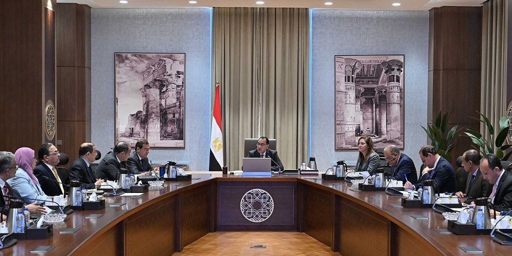 رئيس الوزراء يوجه بسرعة طرح المشروعات على القطاع الخاص مع…
