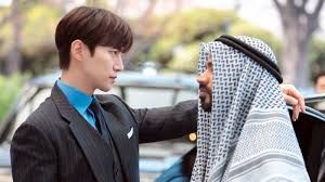 في ملهى ليلي .. السعوديين يشتاطون غضبا بعد ظهور أمير سكران في هذه الدولة