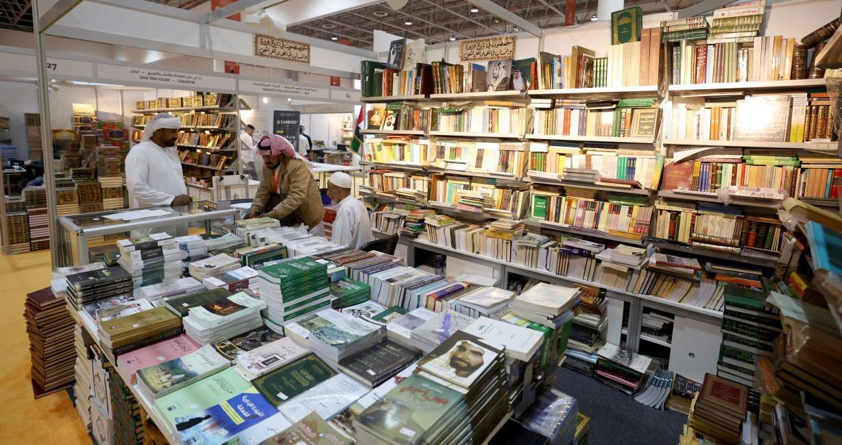 سلطان القاسمي يوجّه بتخصيص 4.5 ملايين درهم لتزويد مكتبات الإمارة بأحدث إصدارات “معرض الكتاب”