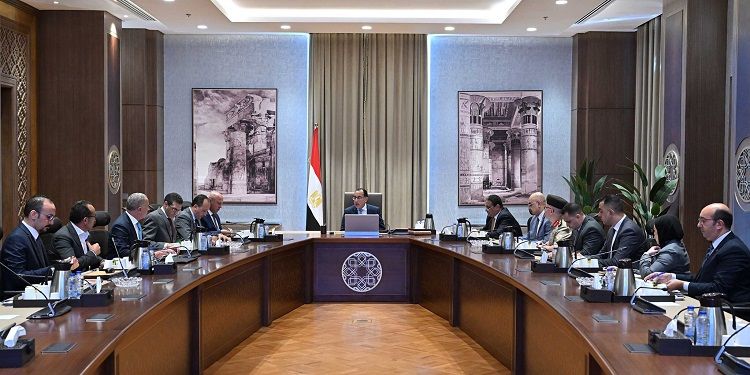 رئيس الوزراء: برنامج زمني لتشغيل منظومة النقل الذكي على…