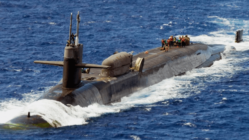 البنتاغون يعلن وصول غواصة أمريكية نووية للشرق الأوسط