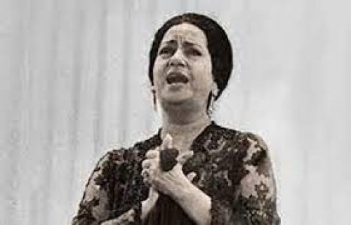 لن تصدق من هو صاحب الجملة الشهيرة “عظمة على عظمة يا ست” أمام ام كلثوم.. المفاجأة بقصته؟