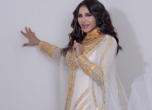 إعتزال الفنانة أحلام الغناء وتوجهها لحفظ القرآن يشعل السوشيال ميديا.. هل الحرب السبب؟!!