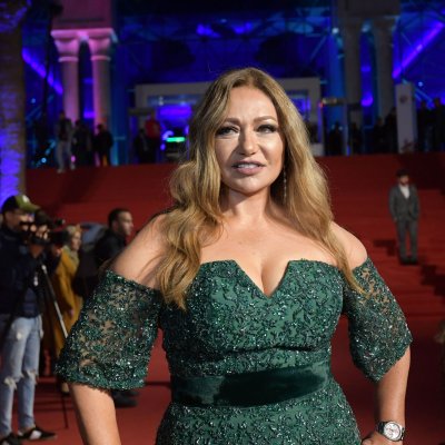 هجوم شرس جداً على ليلى علوي بعد حضورها حفل زفاف ابن رجل أعمال.. لن تصدق ما فعلته!