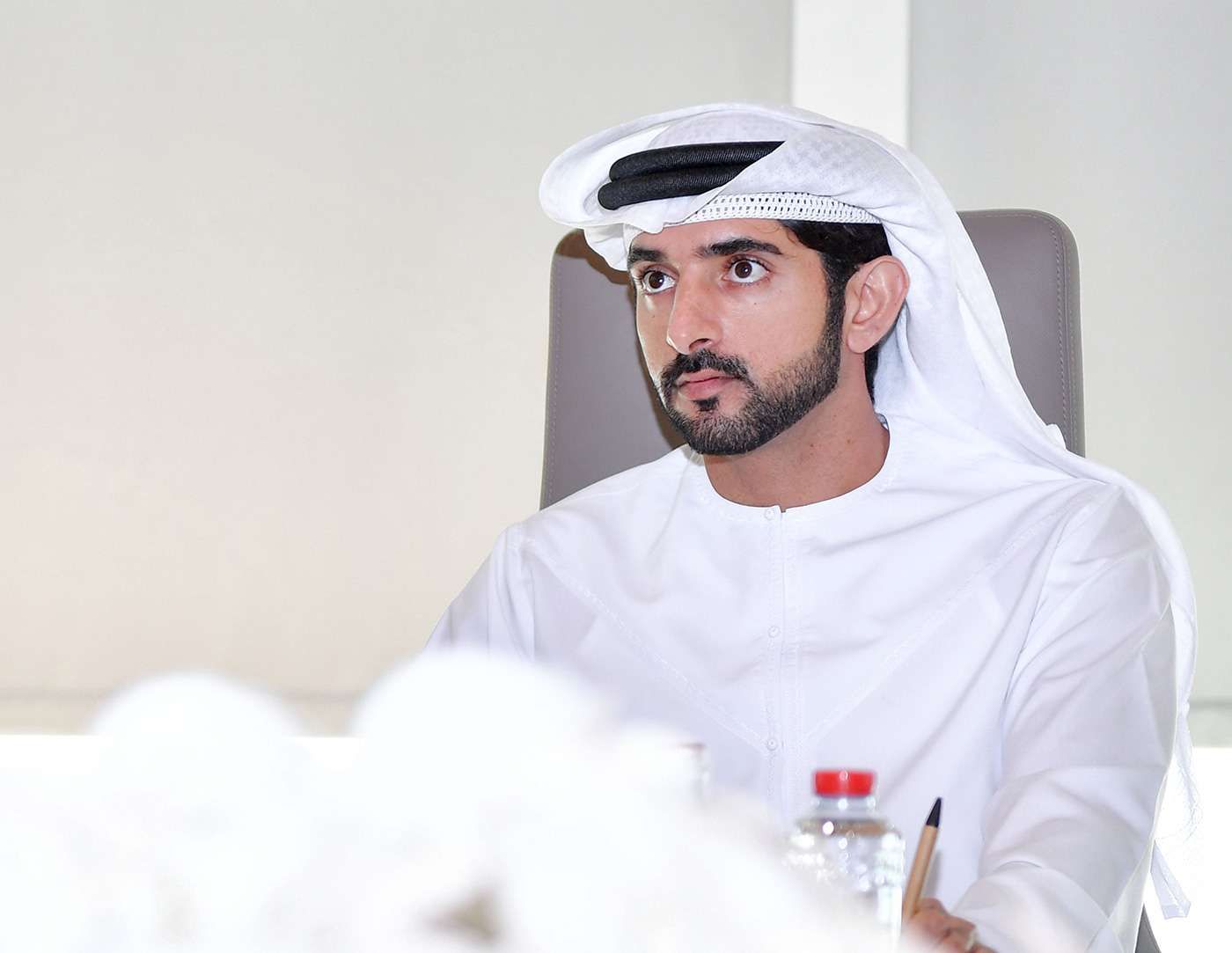 حمدان بن محمد يعتمد الهوية المؤسسية الجديدة لدبي الصحية