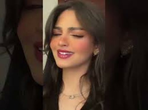 بالفيديو فضائح مشهورات السناب السعوديات خارج السيطرة..شاهد الحسناء ريناد القحطاني بينما تهز وتؤدي رقصة جريئة ل في أحد الاعراس والفستان الذي ارتدته جنن عقول الجميع (فيديو)