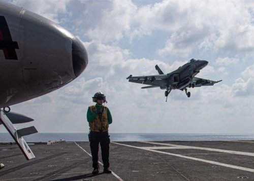 مقتل 5 جنود أميركيين بتحطم طائرة عسكرية في البحر الأبيض المتوسط