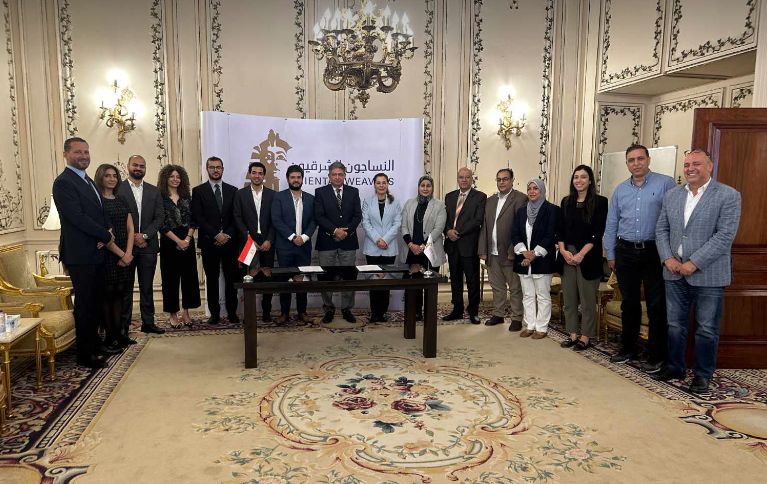 النساجون الشرقيون توقع اتفاقية مع أمارينكو سولاريز لتشغيل…