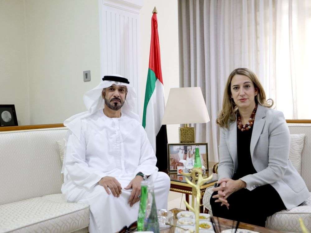 سفير الإمارات يلتقي سفيرة الولايات المتحدة لدى الأردن