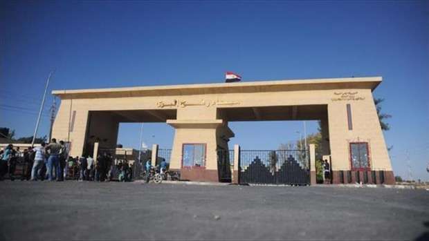 أول شحنة وقود للأمم المتحدة تدخل قطاع غزة من مصر