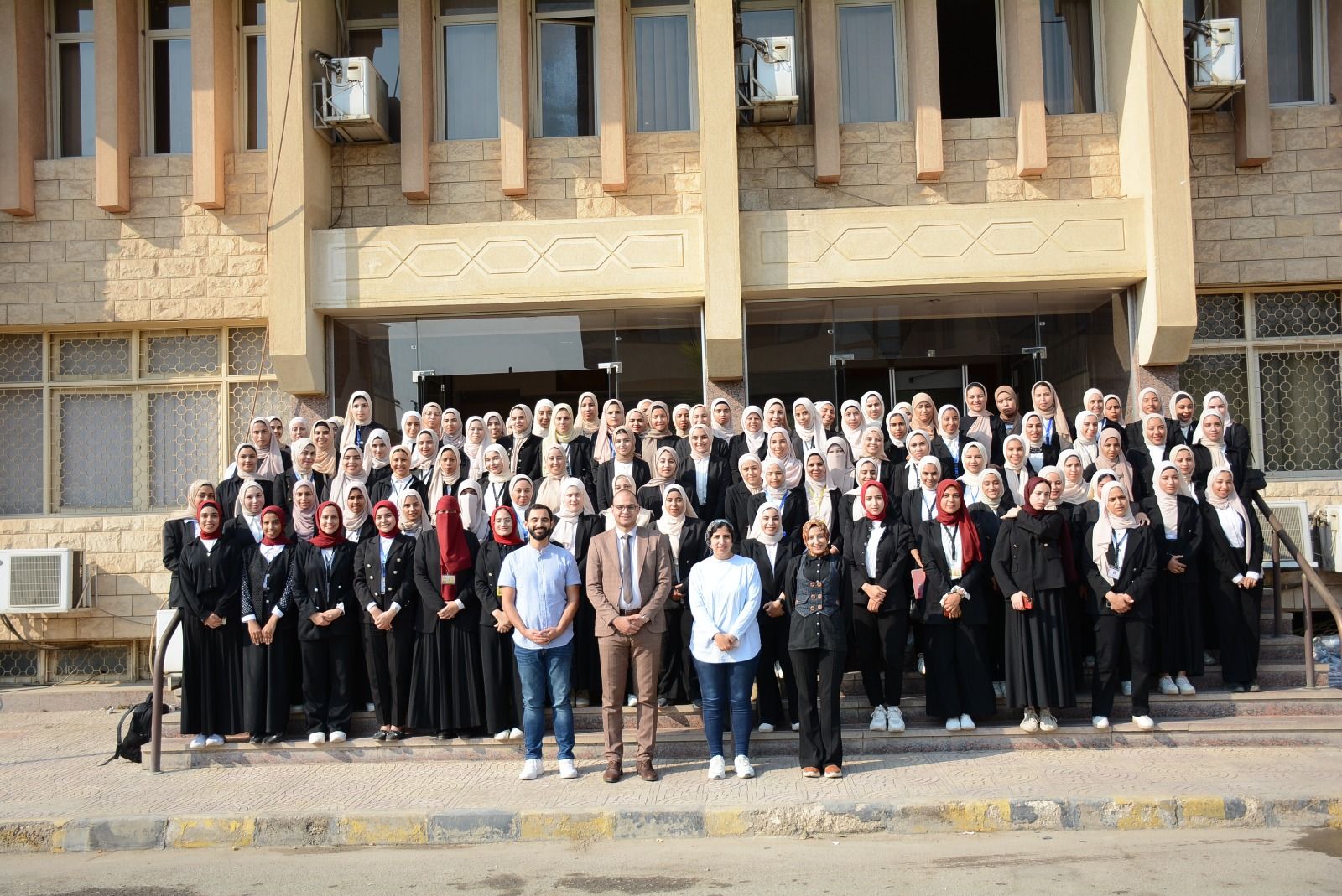 ورشة عمل بـ"خريجي الأزهر" حول "مهارات جوجل" لطالبات كلية التربية الرياضية للبنات