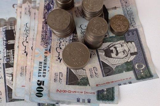 تقرير بريطاني يفجر مفاجأة.. لن تصدق ما يفعله أثرياء السعودية لزيادة ثروتهم!