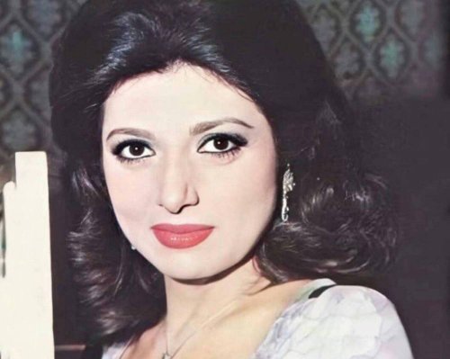 في الـ 78 من عمرها.. زواج نبيلة عبيد للمرة السادسة يزلزل الوسط الفني!! العريس مفاجأة