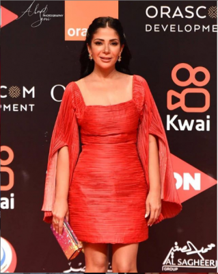 فاجئ صديق ابنة الفنان أحمد حلمي الجميع وذهب لزيارتها لمنزلها.. منى زكي كشفت مافعله زوجها بكل جراءة!!