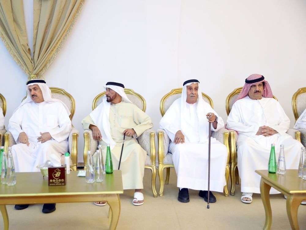 الشيوخ وكبار المسؤولين يقدمون واجب العزاء في وفاة والدة صقر غباش