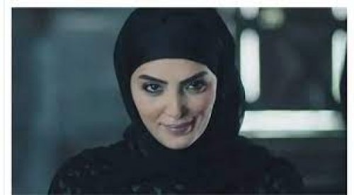 دفنوها حية.. فنانة مصرية تروي تفاصيل مخيفة عن دفنها فجراً في مقابر العياط وهذا ماحدث لها