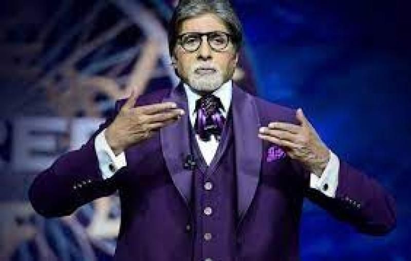 أميتاب باتشان يحتفل بطرح الإعلان الترويجي لفيلم Kadak Singh