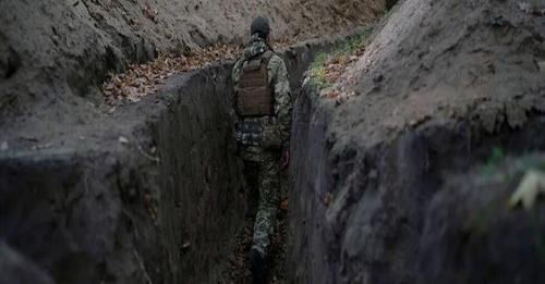 السكينة في أنفاق غزة والفئران تغزو خنادق الجيش الأوكراني