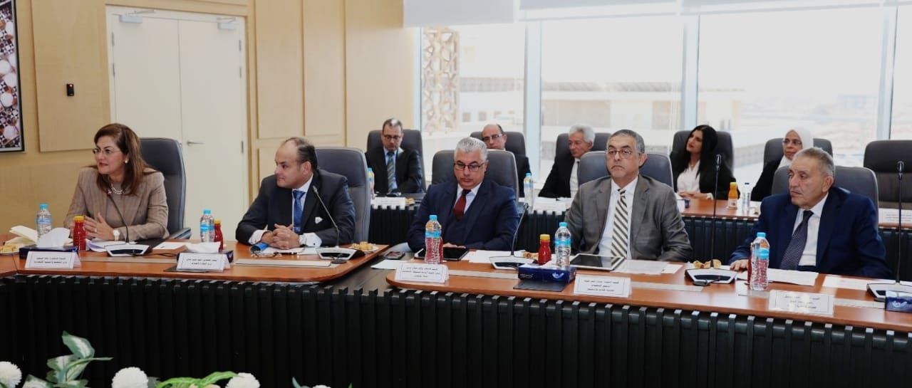 رئيس هيئة الاستثمار يلتقي وزير المالية والاقتصاد البحريني…