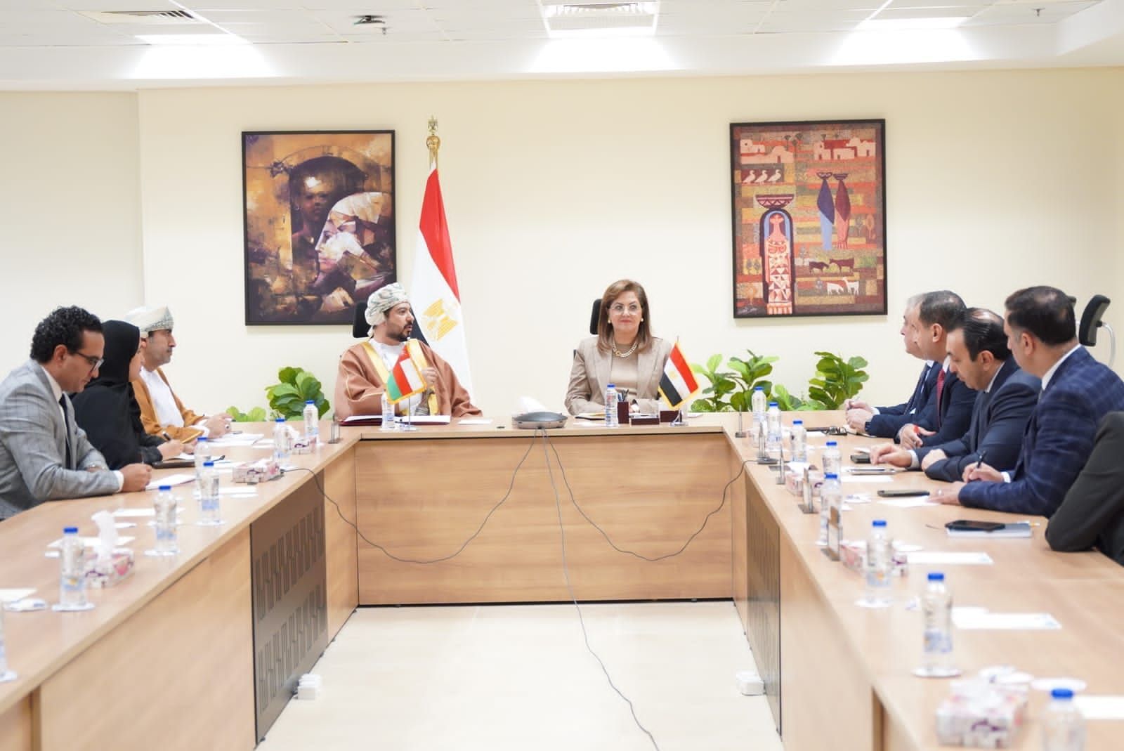 السعيد تلتقي وزير التجارة والصناعة وترويج الاستثمار العماني…