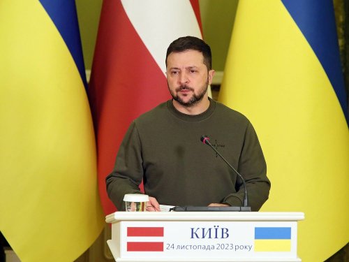 زيلينسكي يقوم بإقالات جماعية لضباط الحرس الوطنيّ