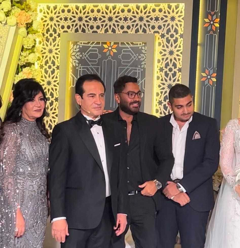 أبرزهم تامر حسني.. نجوم الفن في زفاف أحمد نجل محمد ثروت