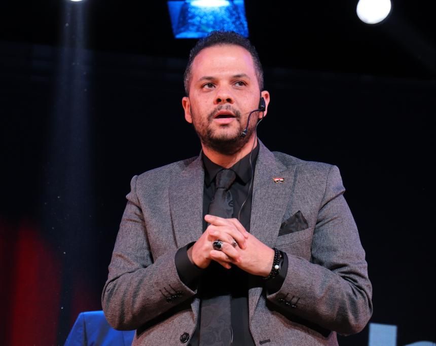 مازن الغرباوي: سنملأ ساحات شرم الشيخ بالفن ونثبت أن المصريين مستمرين في كتابة التاريخ