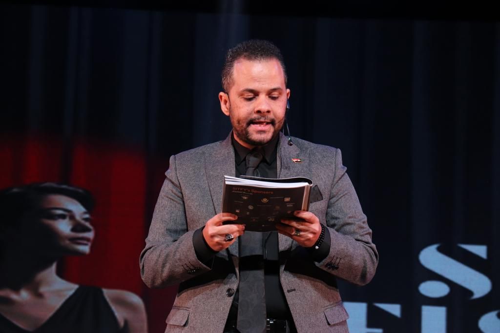 مازن الغرباوي: سنملأ ساحات شرم الشيخ بالفن ونثبت أن المصريين مستمرين في كتابة التاريخ