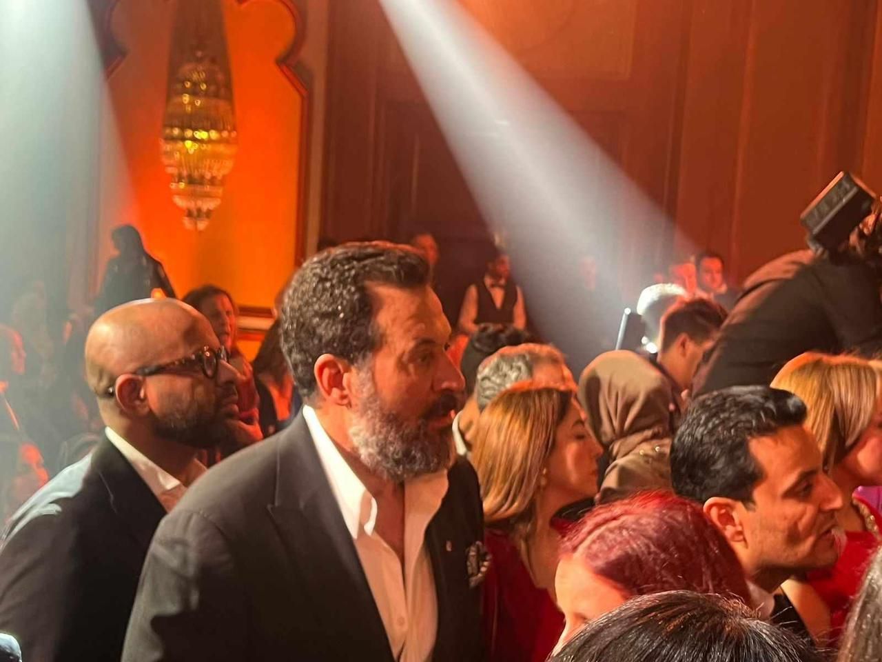 أبرزهم تامر حسني.. نجوم الفن في زفاف أحمد نجل محمد ثروت