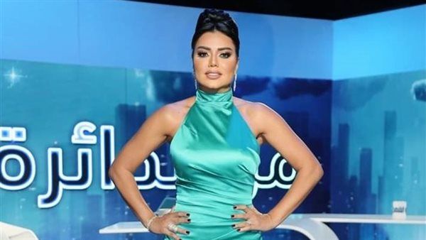 رانيا يوسف: "عجزت عن تسفير بناتي لبرشلونة وراحوا لوالدهم المنزل ورفض يفتحلهم"