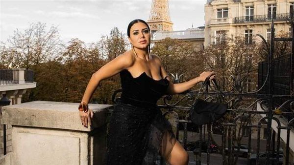 رانيا يوسف: "لو بنتي قررت تعيش المساكنة مع شاب مش هتدخل في قرارها أو أمنعها"
