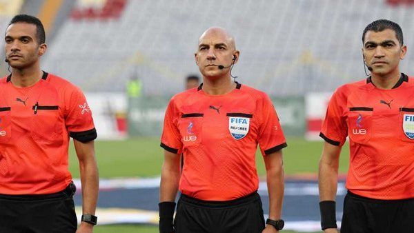 محمد عادل حكما لمباراة الأهلي وسموحة في الدوري