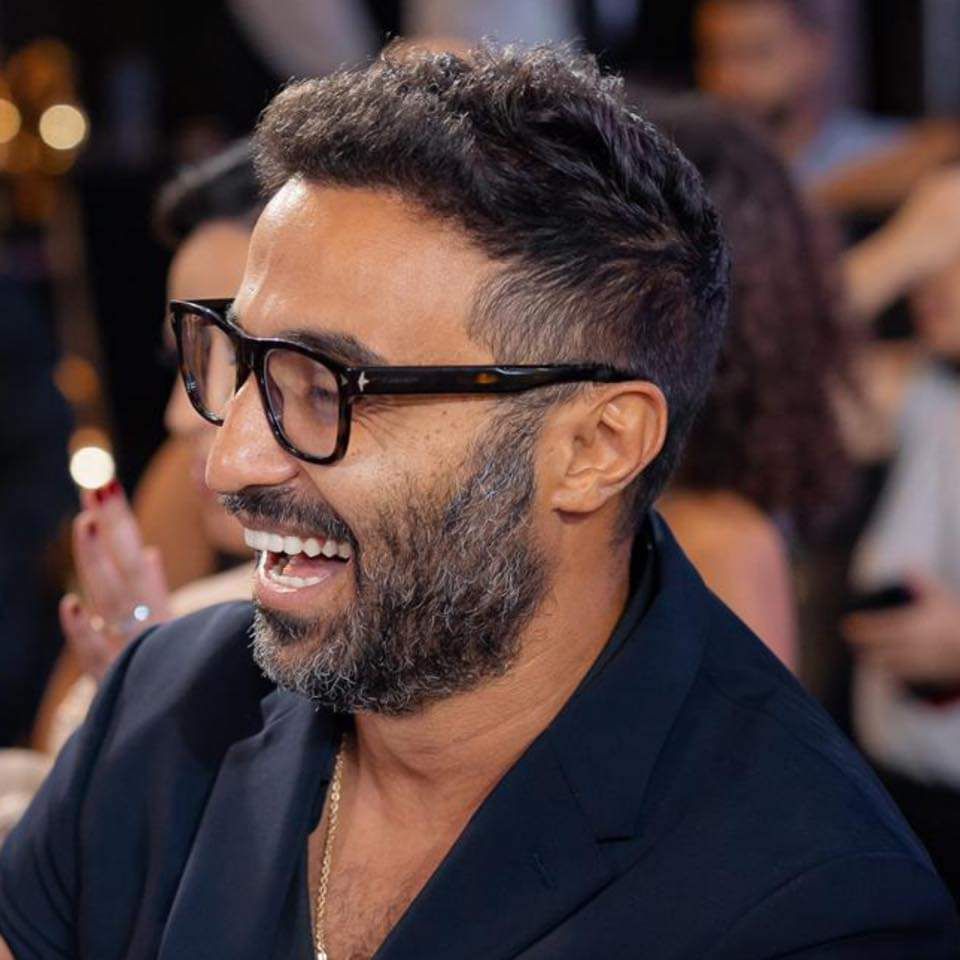 أحمد فهمي يقر بتحمله للمسؤولية في انفصاله عن هنا الزاهد ويُشيد بها