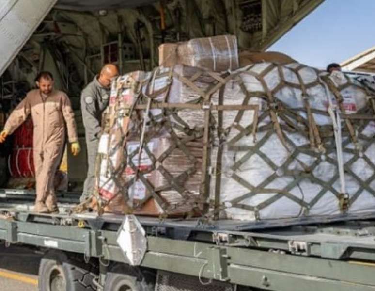 إقلاع الطائرة الـ30 من الجسر الجوي الكويتي لإغاثة الفلسطينيين ...