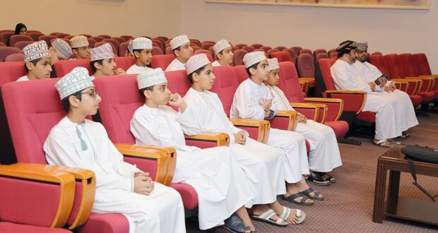 حلقة تدريبية بمعهد العلوم الإسلامية بمسقط