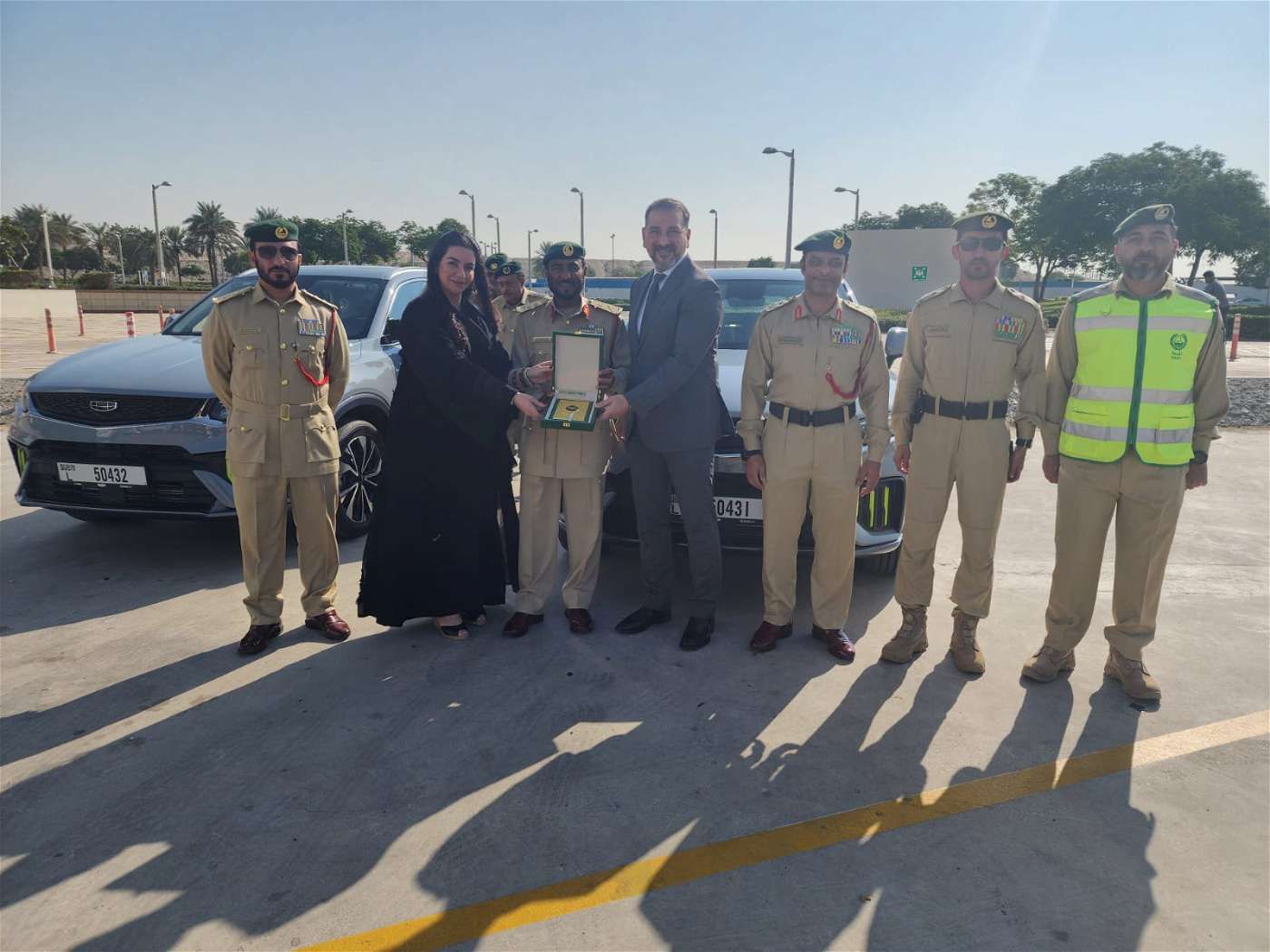 شرطة دبي تكرم شركة AGMC GEELY للسيارات