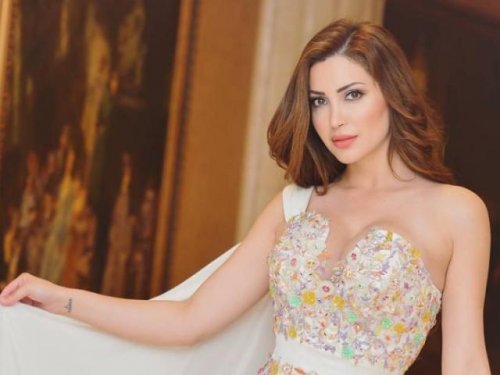 نسرين طافش في اطلالات مختلفة
