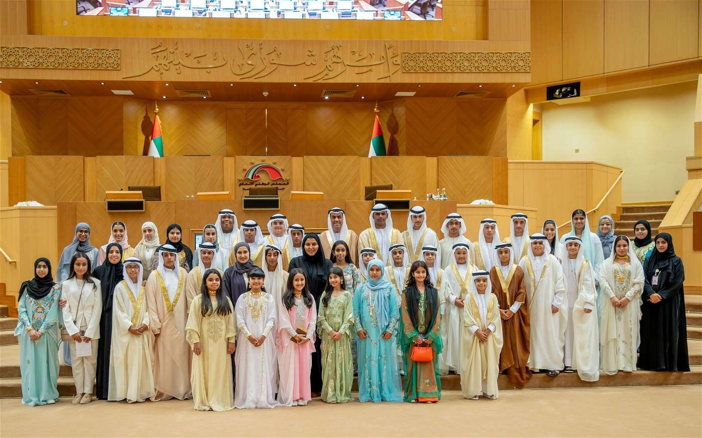 انتخاب حميد القاسمي رئيساً للبرلمان الإماراتي للطفل بالتزكية