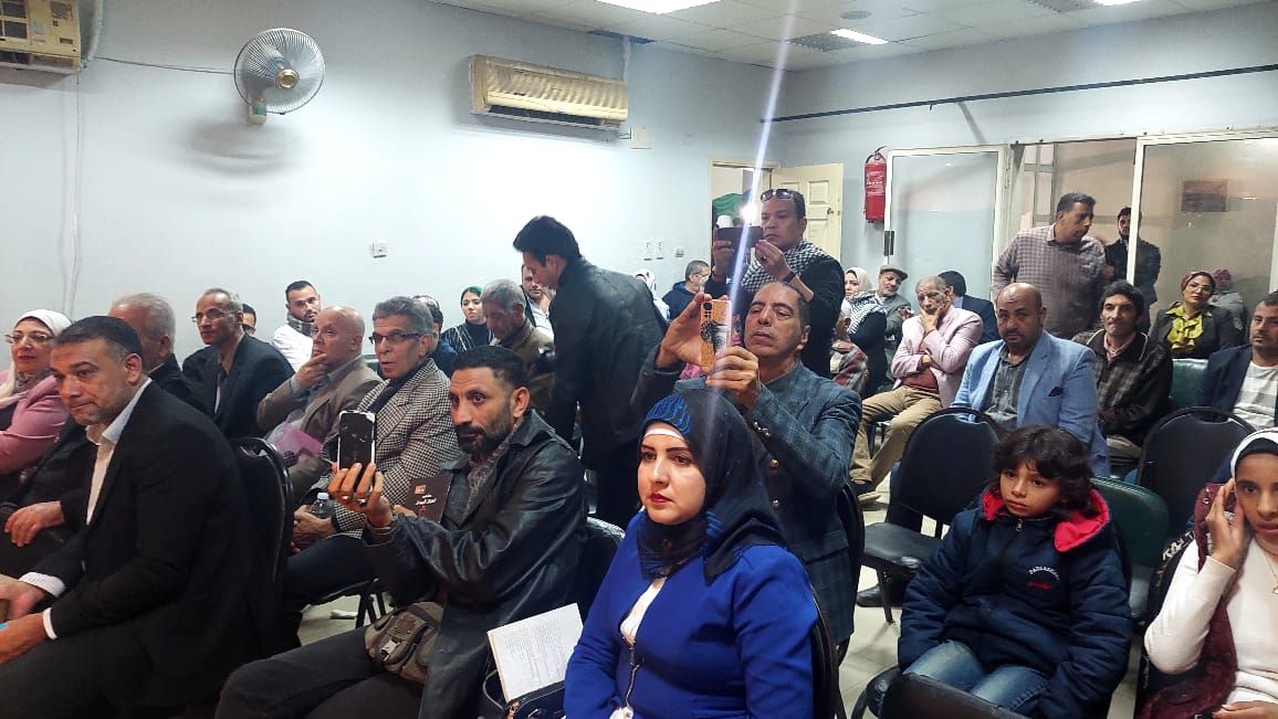 "الإبداع والتحولات المعرفية والبيئية والتقنية" في أولى جلسات مؤتمر أدباء إقليم القاهرة