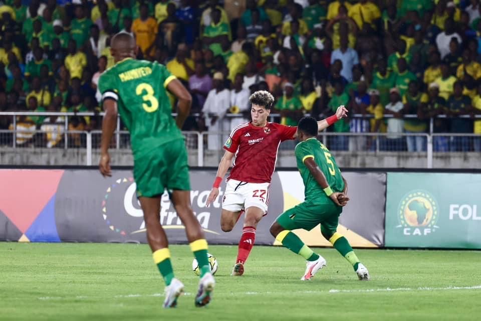 الأهلي يحافظ على الصدارة بتحقيق تعادلًا أمام يانج أفريكانز