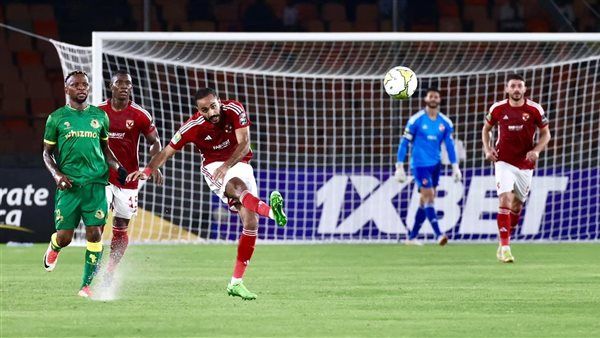 الأهلي يتصدر مجموعته بتحقيق تعادل حاسم خارج الأرض