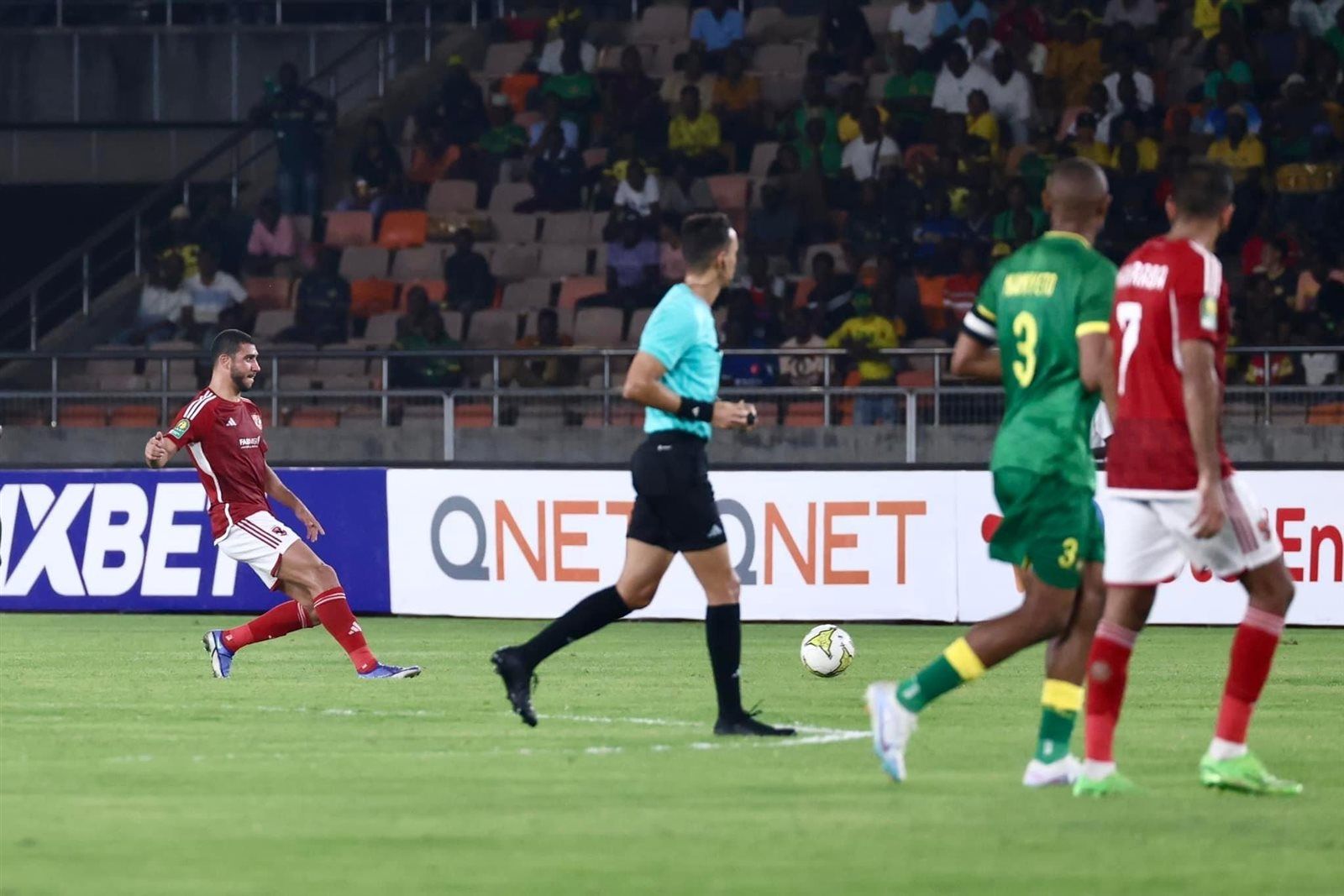 الأهلي يتفوق في مواجهة التنافس مع يانج أفريكانز ويتعادل إيجابيًا
