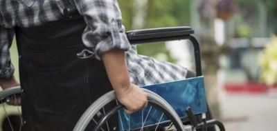 أخبار اليمن : العدوان يحرم 8432 طالباً (ذوي احتياجات خاصة) من التعليم
