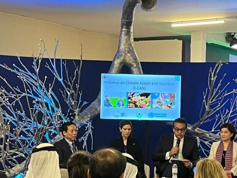 وزير الصحة يؤكد ضرورة دمج اعتبارات تغير المناخ في تصميم مرافق الرعاية...