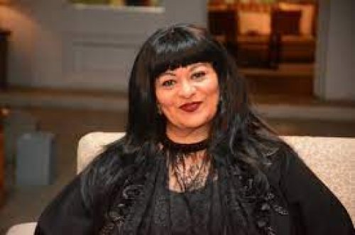 "اكتشفوا سر الشعر الطويل والكثيف مع فريدة سيف النصر واحصلوا على كنز في كل منزل لوقف تساقط الشعر بسرعة صاروخية