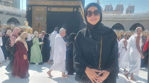 مناسك العمرة.. أول صورة لـ إنجي علاء بعد انفصالها عن يوسف الشريف