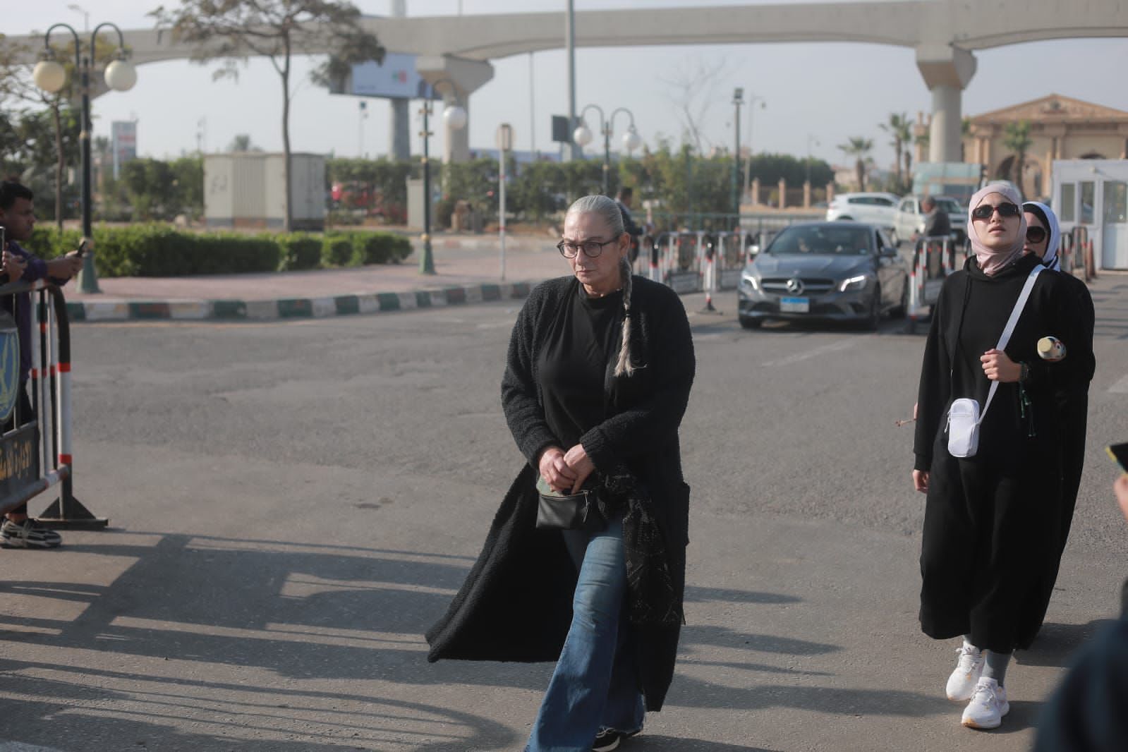 نجوم الفن يودعون ناهد فريد شوقي ( صور)