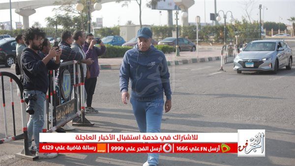 بملامح الحزن.. سليمان عيد يحضر جنازة ناهد فريد شوقي