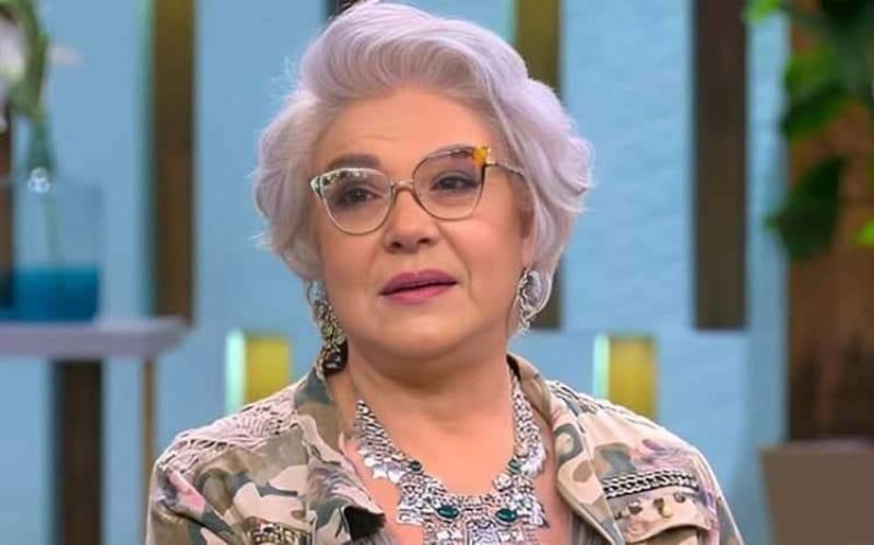 صفاء أبو السعود تنعي المنتجة ناهد فريد شوقي: قدمت للحياة الفنية أروع...